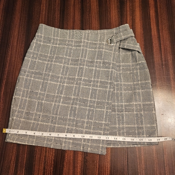 H&M Gray Plaid Houndstooth Fauz Wrap Asymmetric Mini Skirt Metal Ring  8 Preppy - Picture 7 of 11